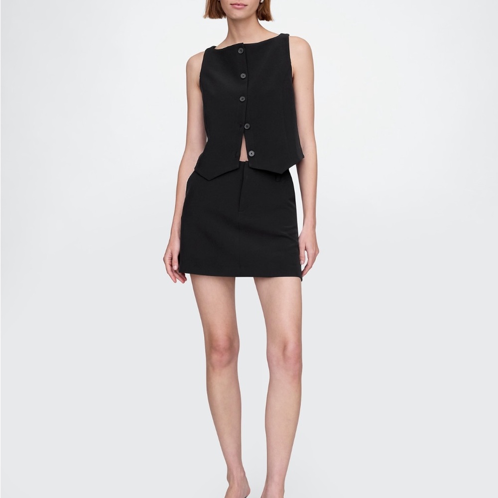 GAP BiStretch Tailored Skort